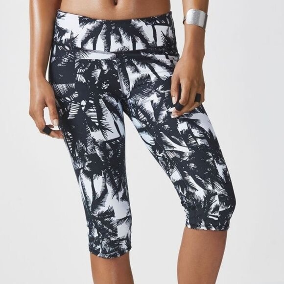 Fabletics Mid-Rise Printed Black Leggings Women's Size X-Small XS - Picture 1 of 6